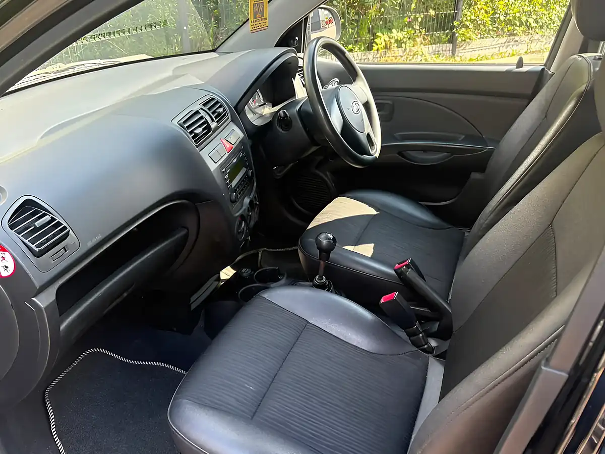 Used 2010 Kia Picanto 1 Black - Interior and Exterior details 19