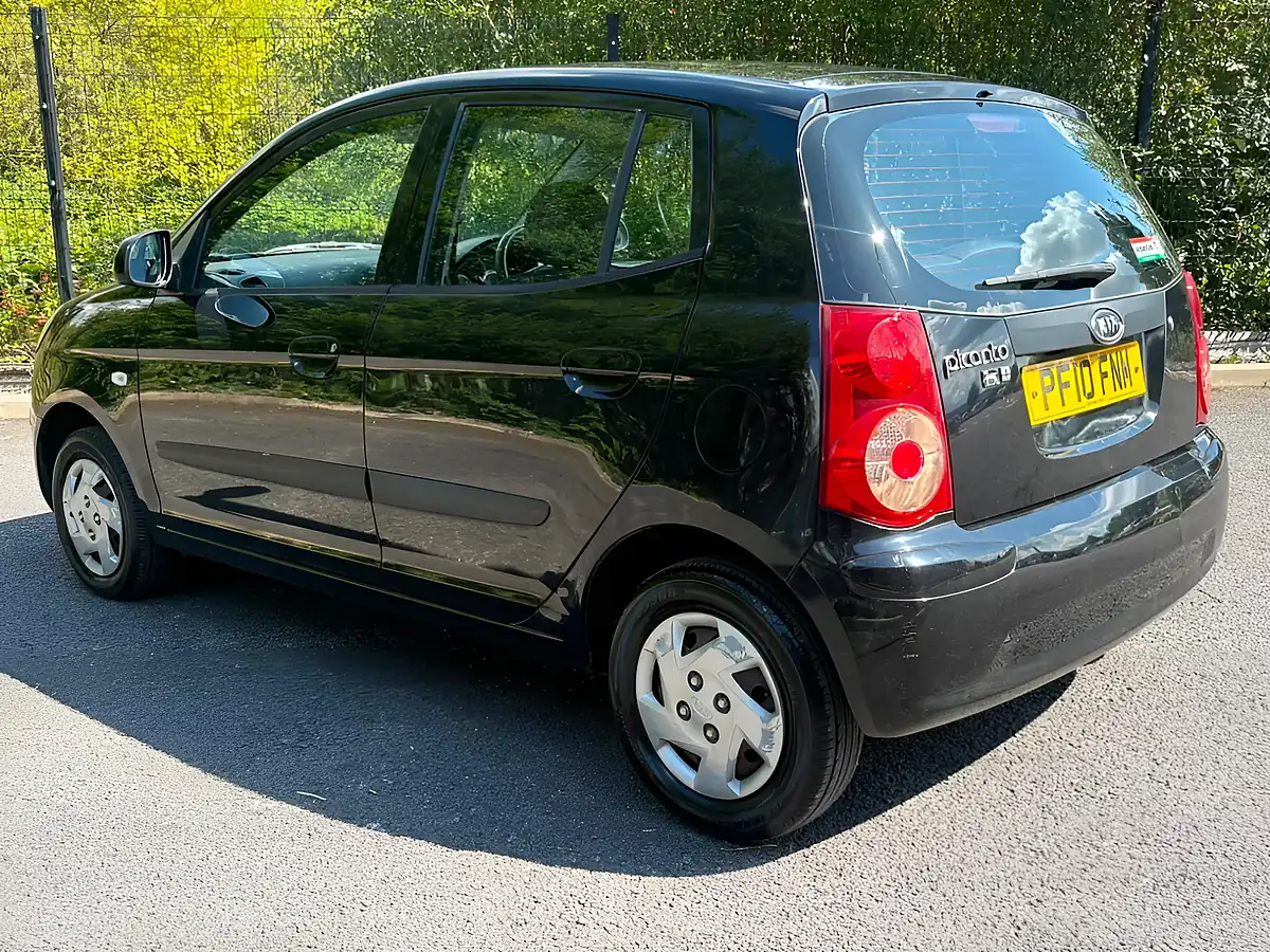 Used 2010 Kia Picanto 1 Black - Interior and Exterior details 4