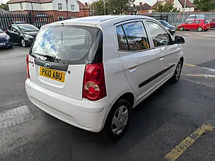 Used 2010 Kia Picanto 1 White - Interior and Exterior details 3