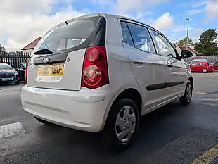 Used 2010 Kia Picanto 1 White - Interior and Exterior details 4
