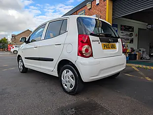 Used 2010 Kia Picanto 1 White - Interior and Exterior details 5