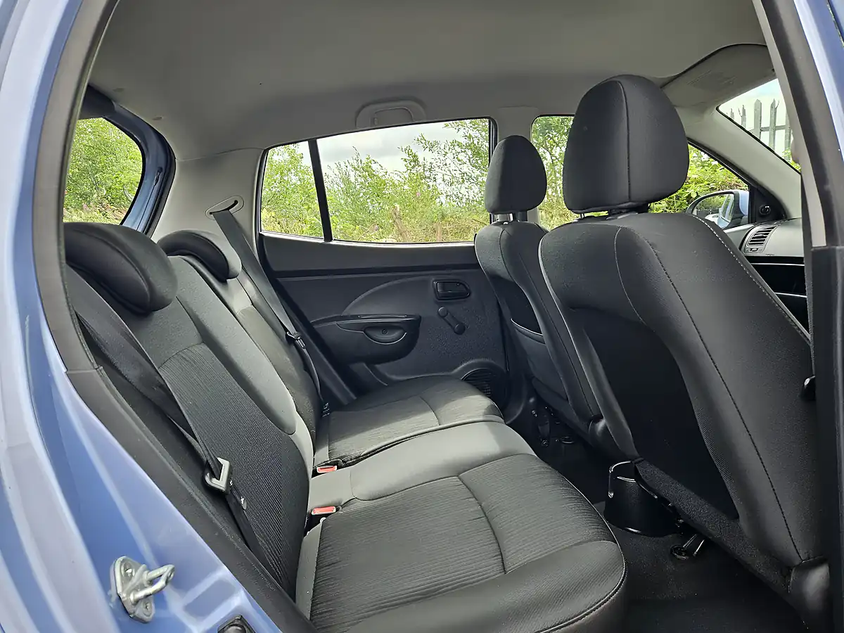 Used 2010 Kia Picanto Graphite Blue - Interior and Exterior details 16