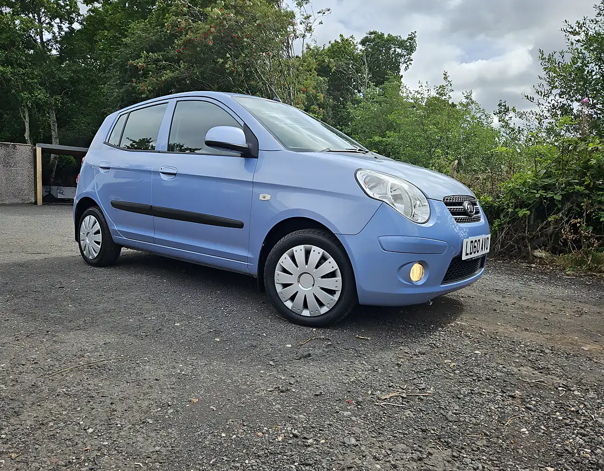 Used 2010 Kia Picanto Graphite Blue - Interior and Exterior details 20