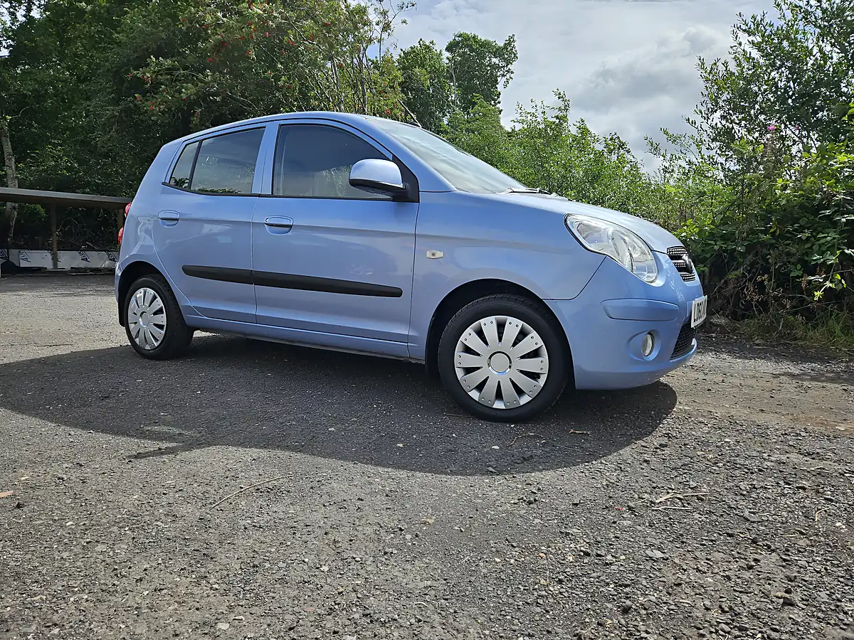 Used 2010 Kia Picanto Graphite Blue - Interior and Exterior details 3
