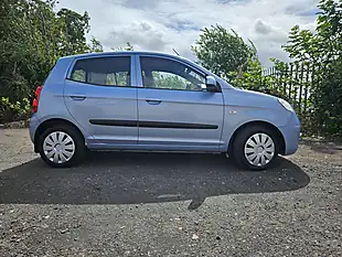 Used 2010 Kia Picanto Graphite Blue - Interior and Exterior details 4