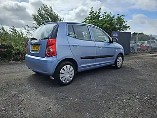 Used 2010 Kia Picanto Graphite Blue - Interior and Exterior details 9