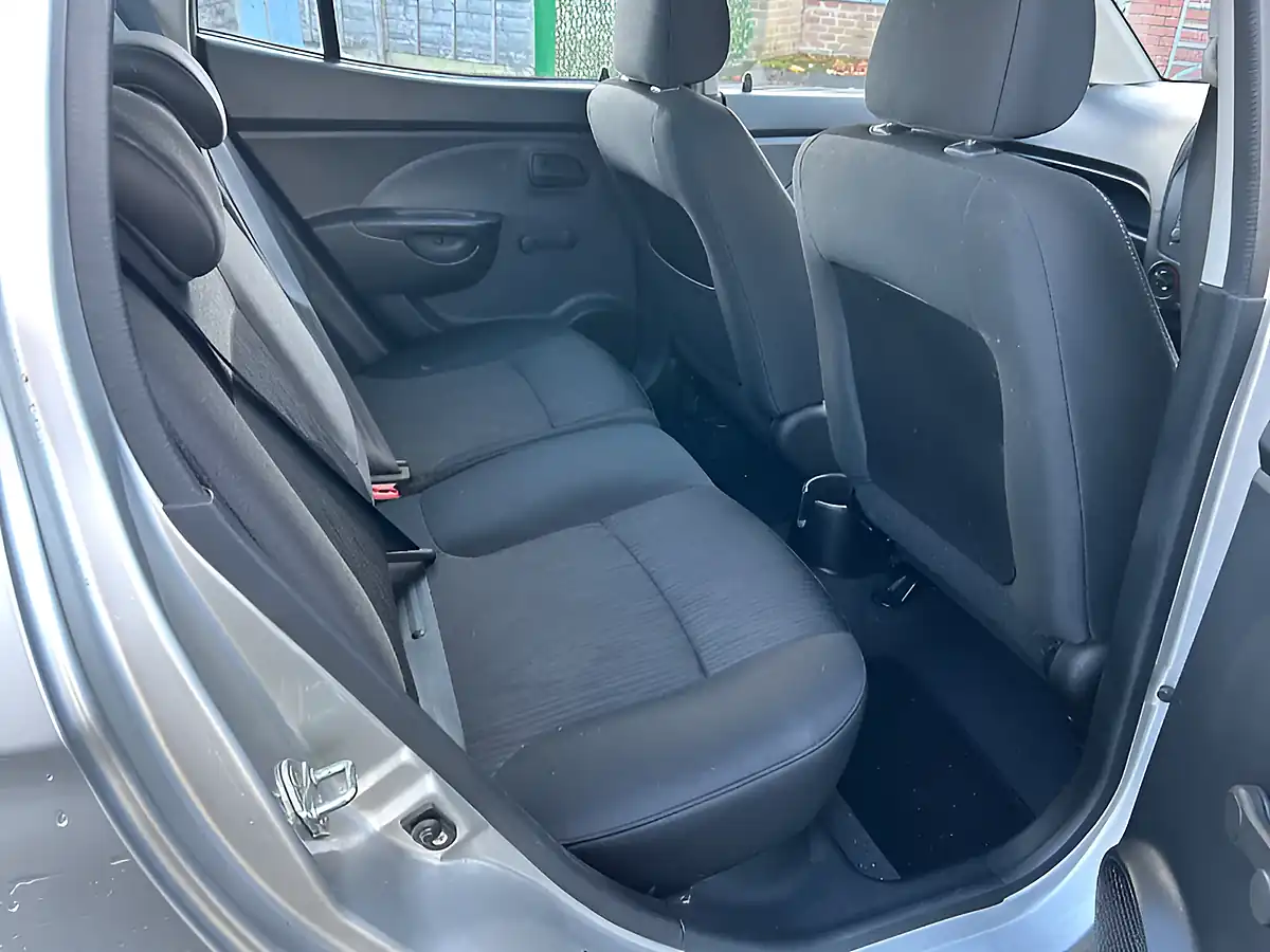 Used 2010 Kia Picanto Graphite Silver - Interior and Exterior details 15