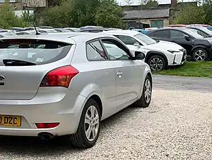 Used 2010 Kia Proceed 1 Silver - Interior and Exterior details 17