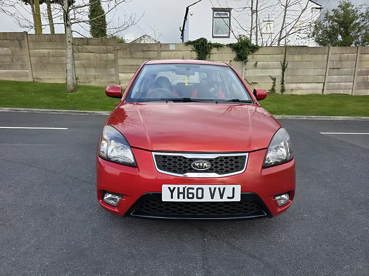 Used 2010 Kia Rio 2 Red - Front View