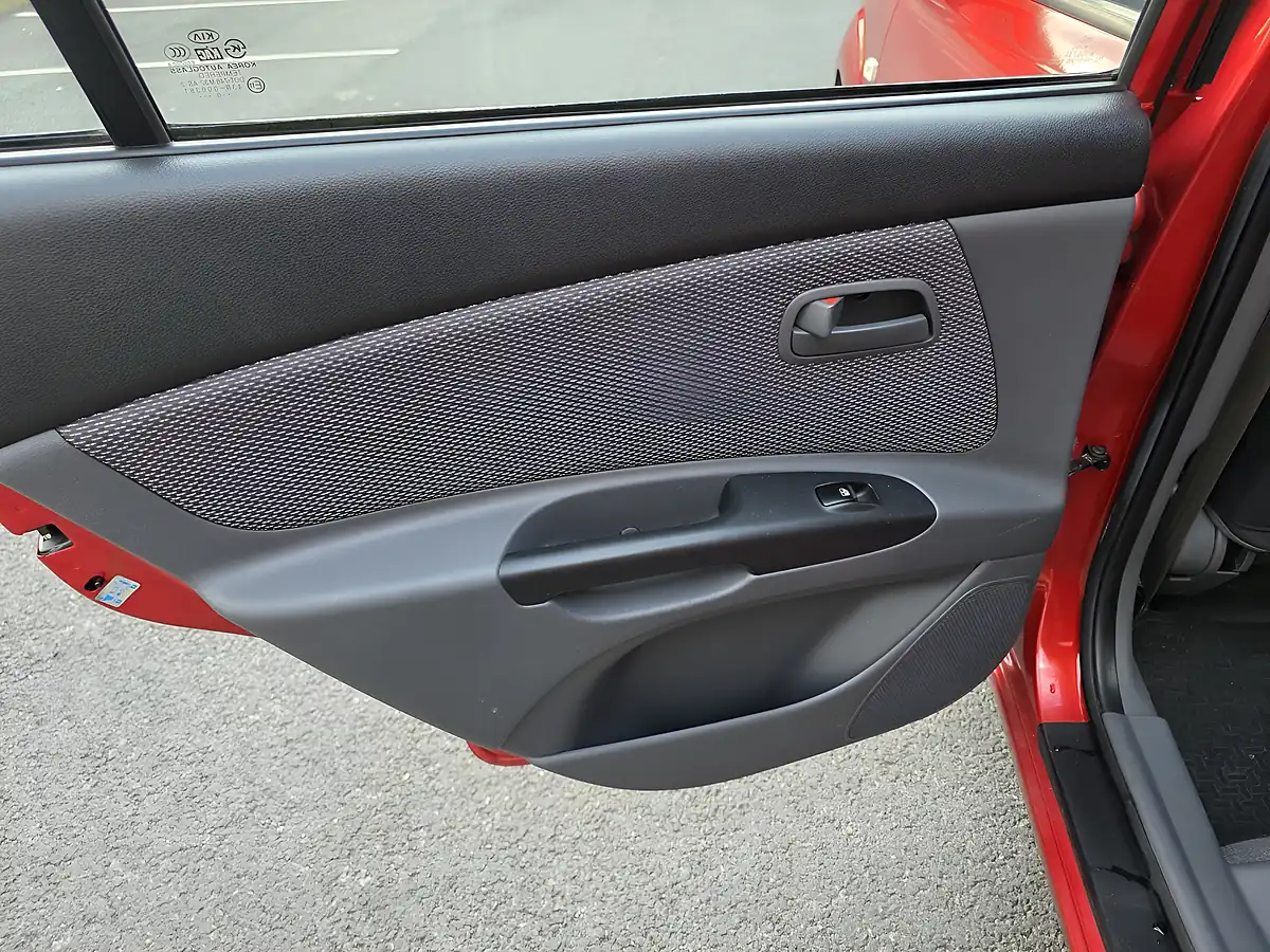Used 2010 Kia Rio 2 Red - Interior and Exterior details 16