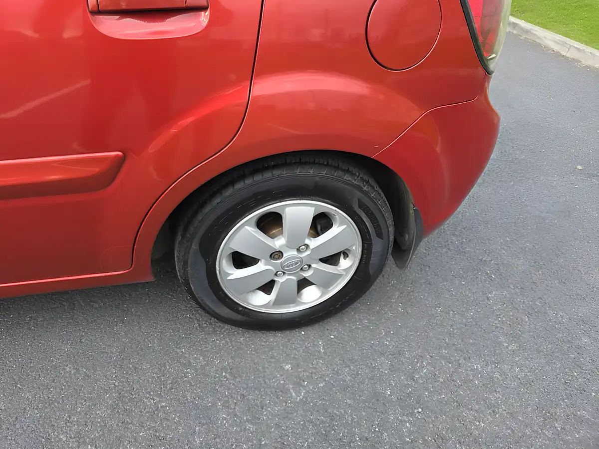 Used 2010 Kia Rio 2 Red - Interior and Exterior details 20
