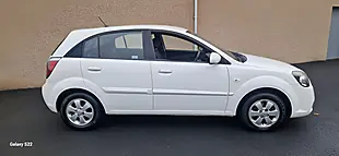 Used 2010 Kia Rio Domino White - Interior and Exterior details 5