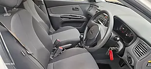Used 2010 Kia Rio Domino White - Interior and Exterior details 9