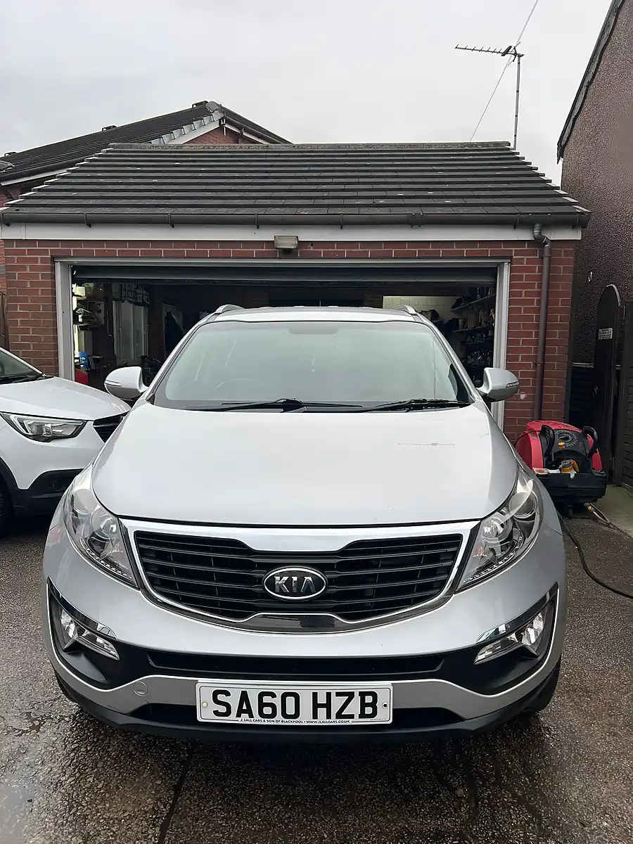 Used 2010 Kia Sportage Silver Metallic - Interior and Exterior details 14