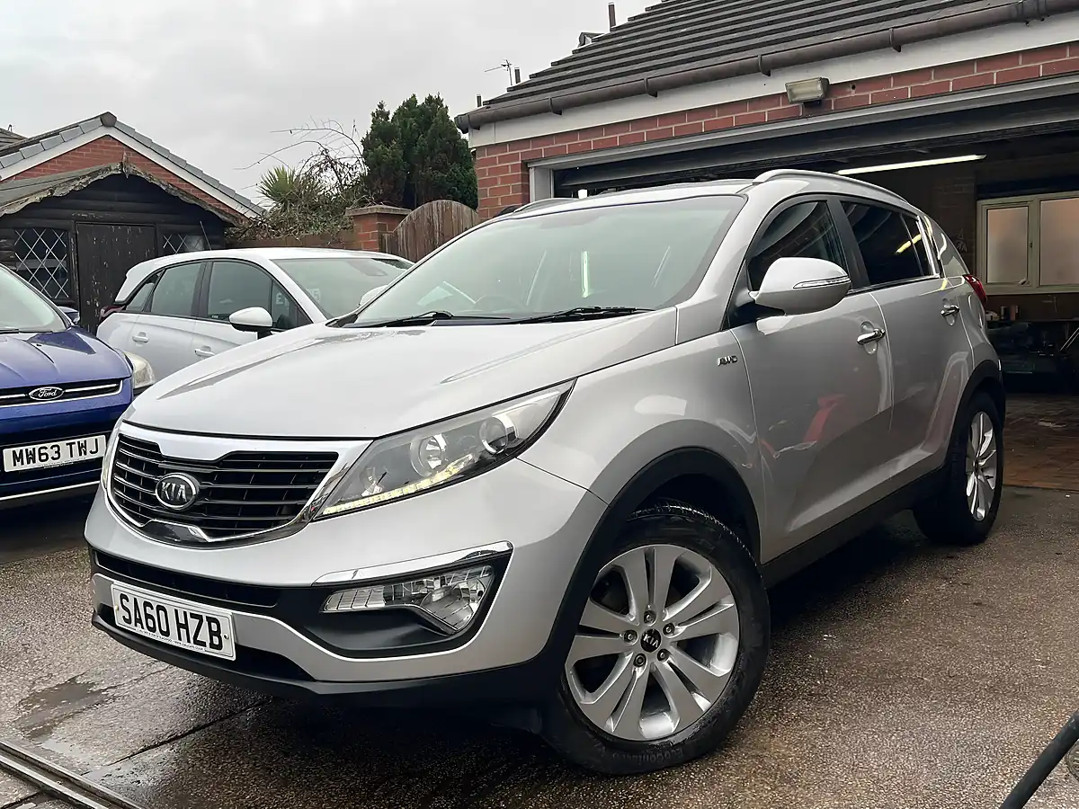 Used 2010 Kia Sportage Silver Metallic - Interior and Exterior details 2