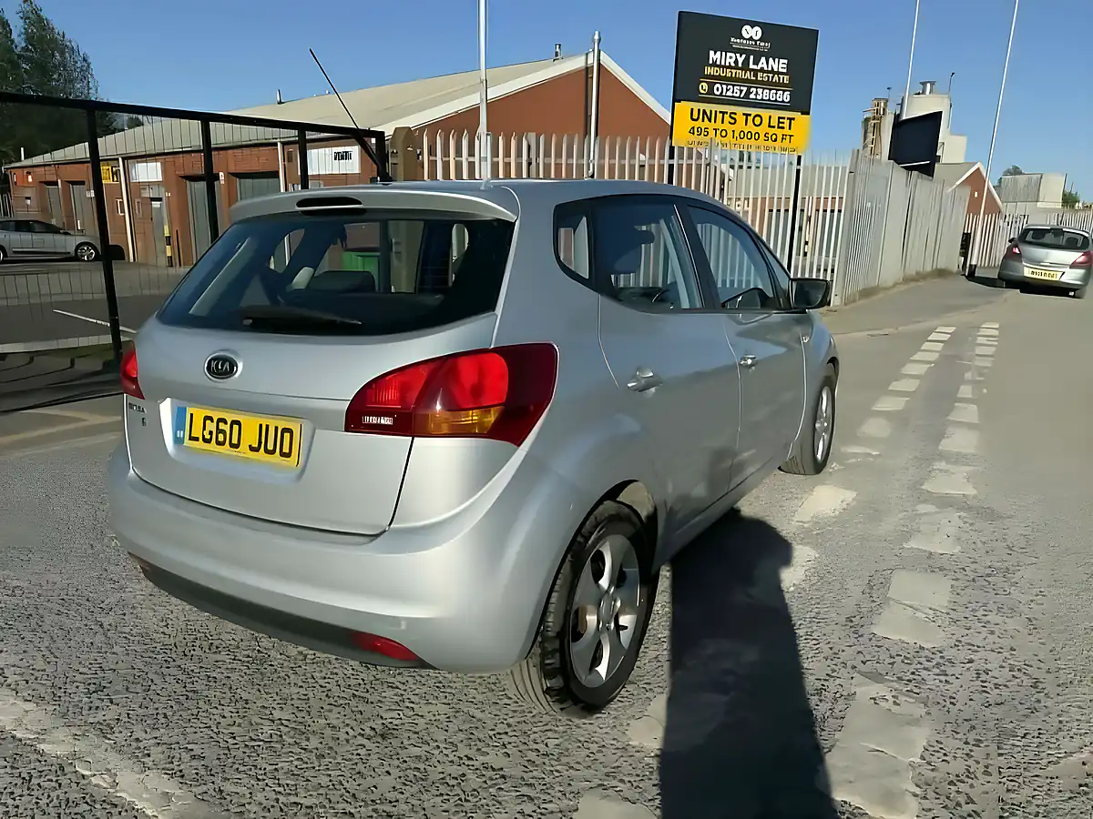 Used 2010 Kia Venga 2 - Interior and Exterior details 10