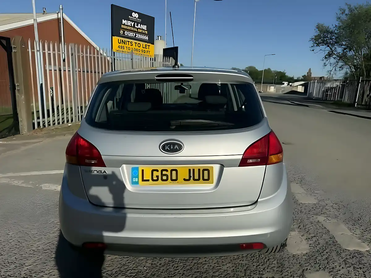 Used 2010 Kia Venga 2 - Interior and Exterior details 6