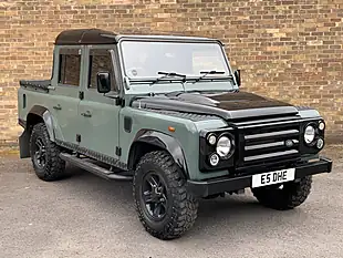 Used 2010 Land Rover Defender 110 Mwb Green - Interior and Exterior details 11