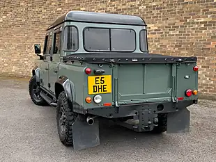 Used 2010 Land Rover Defender 110 Mwb Green - Interior and Exterior details 18