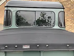 Used 2010 Land Rover Defender 110 Mwb Green - Interior and Exterior details 19