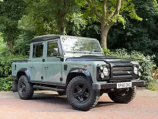 Used 2010 Land Rover Defender 110 Mwb Green - Interior and Exterior details 3