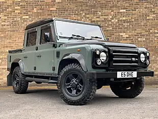 Used 2010 Land Rover Defender 110 Mwb Green - Interior and Exterior details 9