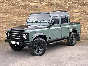 Used 2010 Land Rover Defender 110 Mwb Green - Interior and Exterior details 10