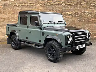 Used 2010 Land Rover Defender 110 Mwb Green - Interior and Exterior details 6