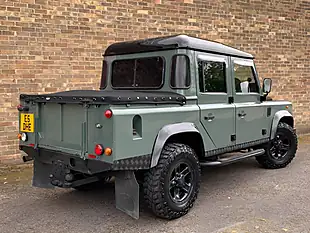 Used 2010 Land Rover Defender 110 Mwb Green - Interior and Exterior details 9
