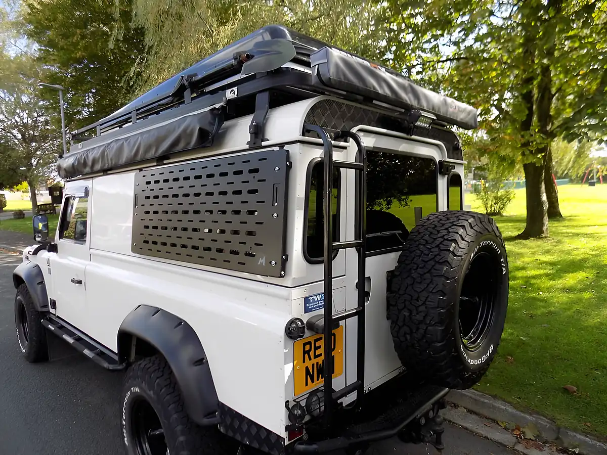 Used 2010 Land Rover Defender 110 Overland White - Interior and Exterior details 10