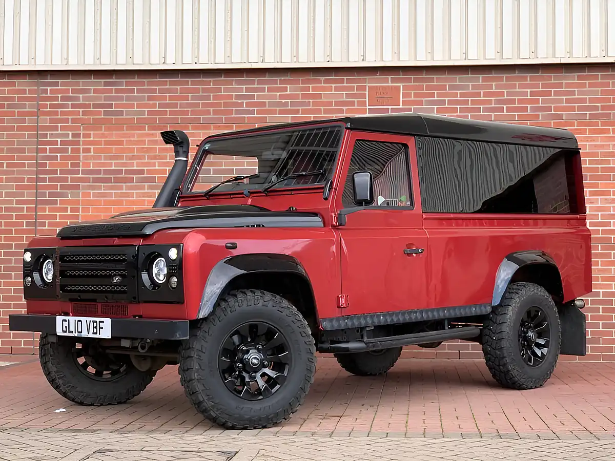 Used 2010 Land Rover Defender 110 Utility Wagon Rimini Red Metallic - Interior and Exterior details 6