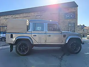 Used 2010 Land Rover Defender 110 Xs Pickup Double Cab Grey - Interior and Exterior details 4