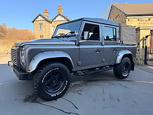 Used 2010 Land Rover Defender 110 Xs Pickup Double Cab Grey - Interior and Exterior details 6