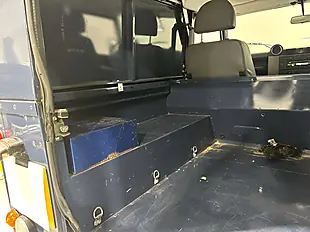 Used 2010 Land Rover Defender 90 Hard Top Blue - Interior and Exterior details 12