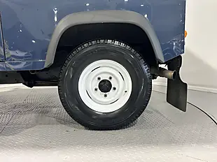 Used 2010 Land Rover Defender 90 Hard Top Blue - Interior and Exterior details 13