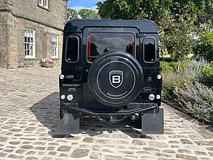 Used 2010 Land Rover Defender 90 Xs Station Wagon Santorini Black - Interior and Exterior details 17