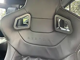 Used 2010 Land Rover Defender 90 Xs Station Wagon Santorini Black - Interior and Exterior details 18