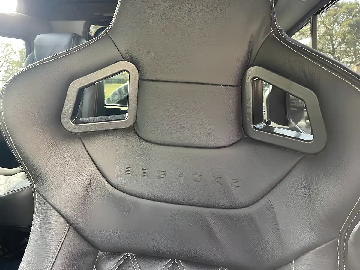 Used 2010 Land Rover Defender 90 Xs Station Wagon Santorini Black - Interior and Exterior details 18