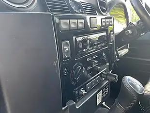 Used 2010 Land Rover Defender 90 Xs Station Wagon Santorini Black - Interior and Exterior details 8