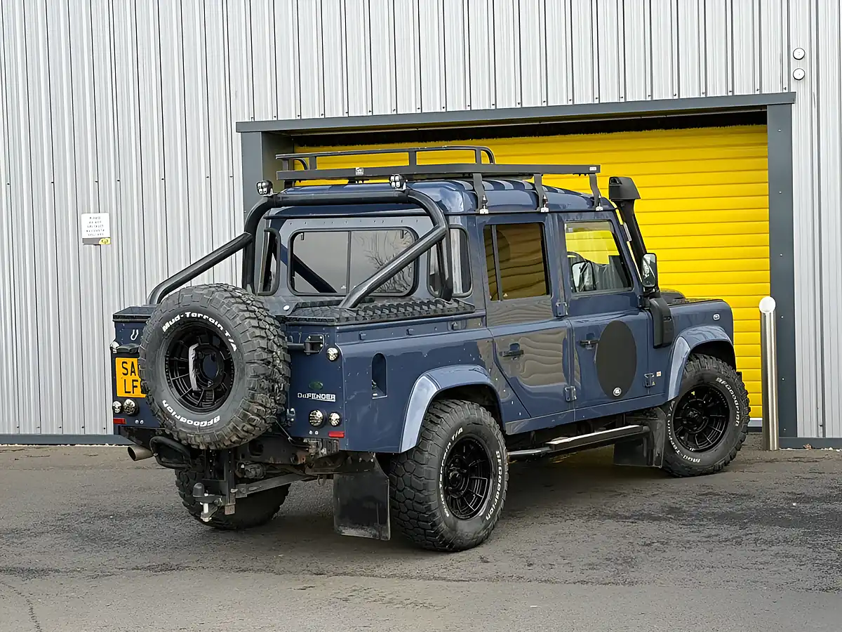 Used 2010 Land Rover Defender C-Nty Dc Lwb Blue - Interior and Exterior details 12