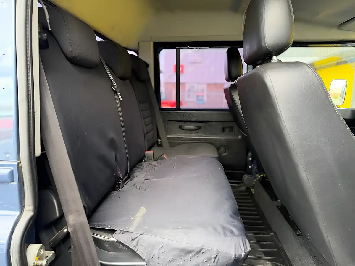 Used 2010 Land Rover Defender C-Nty Dc Lwb Blue - Interior and Exterior details 16