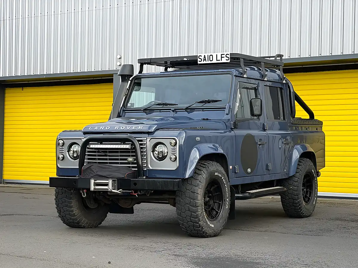 Used 2010 Land Rover Defender C-Nty Dc Lwb Blue - Interior and Exterior details 5