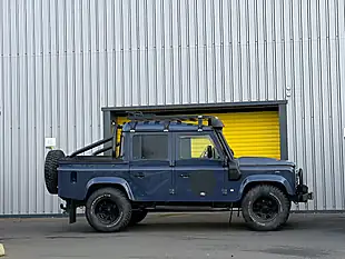 Used 2010 Land Rover Defender C-Nty Dc Lwb Blue - Interior and Exterior details 6
