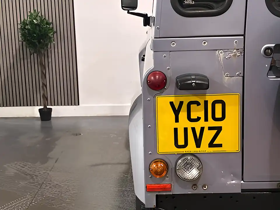 Used 2010 Land Rover Defender Hard Top Blue - Interior and Exterior details 11
