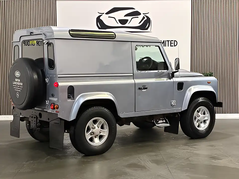 Used 2010 Land Rover Defender Hard Top Blue - Interior and Exterior details 12