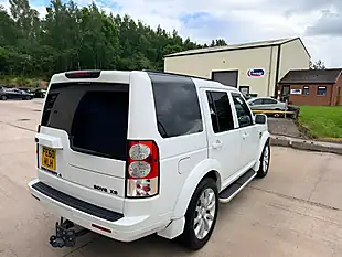 Used 2010 Land Rover Discovery 4 Xs White - Interior and Exterior details 10