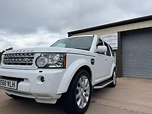 Used 2010 Land Rover Discovery 4 Xs White - Interior and Exterior details 4