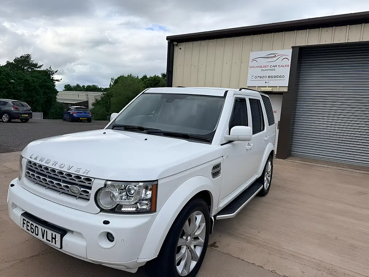 Used 2010 Land Rover Discovery 4 Xs White - Interior and Exterior details 5