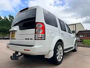 Used 2010 Land Rover Discovery 4 Xs White - Interior and Exterior details 9