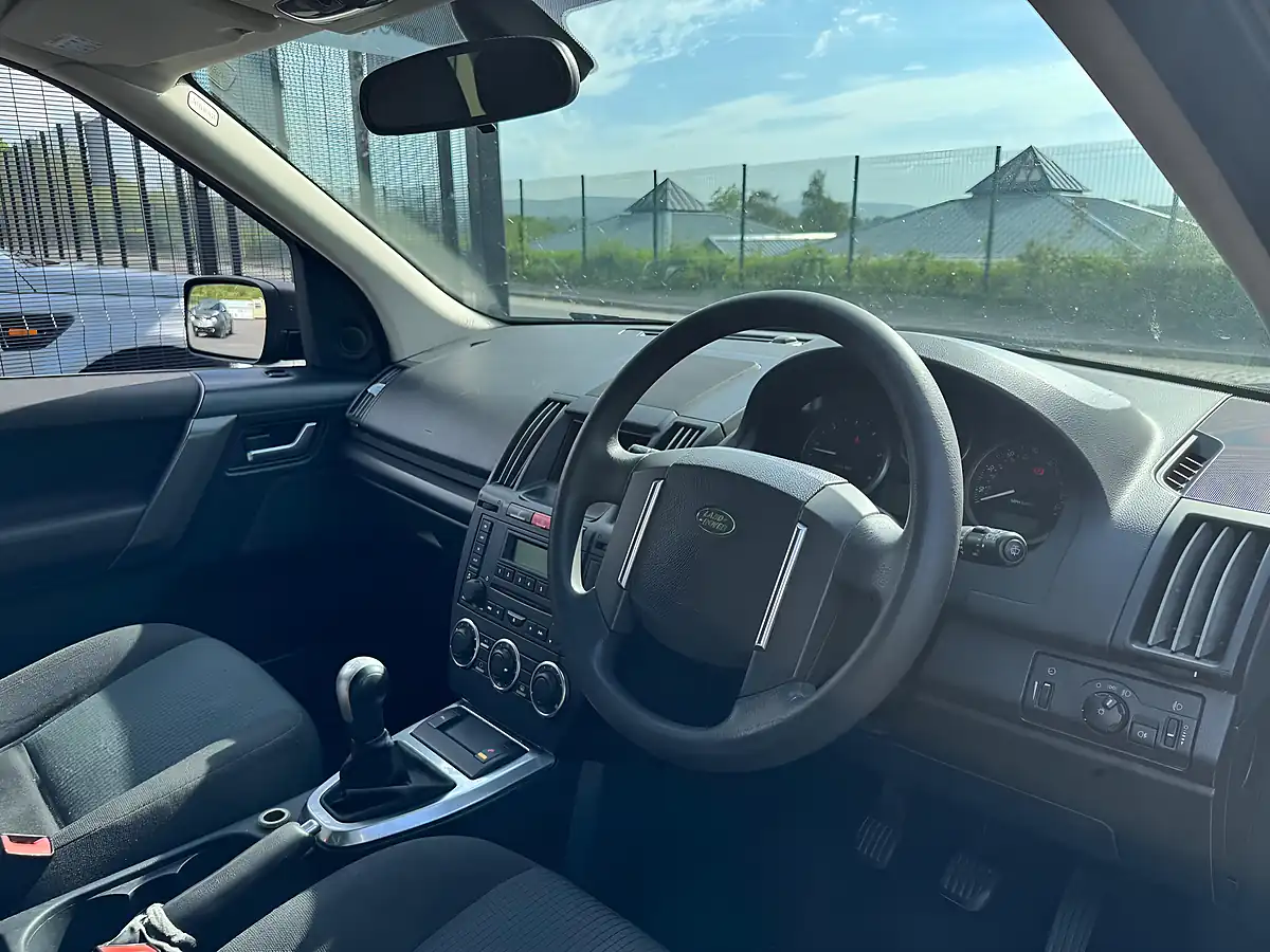 Used 2010 Land Rover Freelander 2 S Black - Interior and Exterior details 10